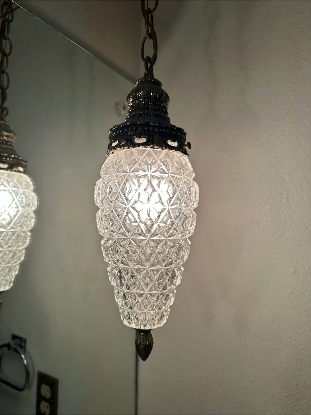 Vintage-Style Glass Pendant Light in Clear with Antique Brass Accent